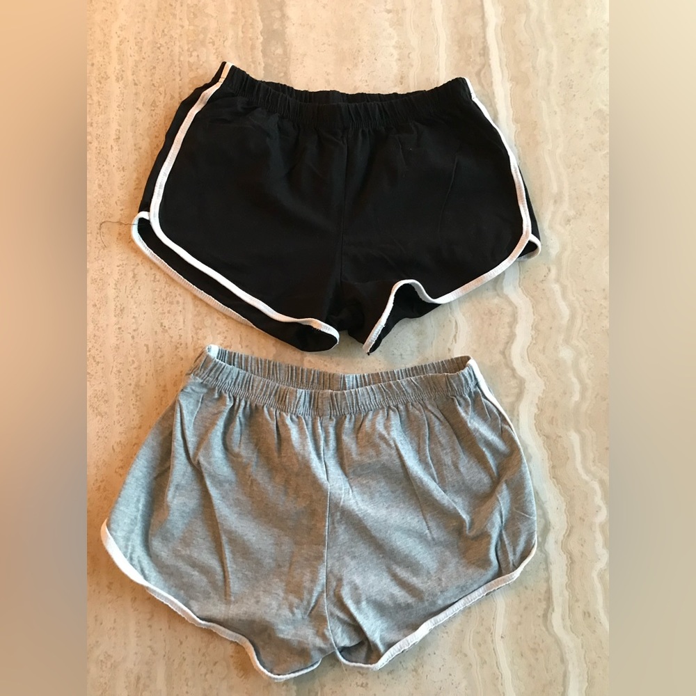 PAIR OF GREY AND BLACK SHORTS (Uratot)